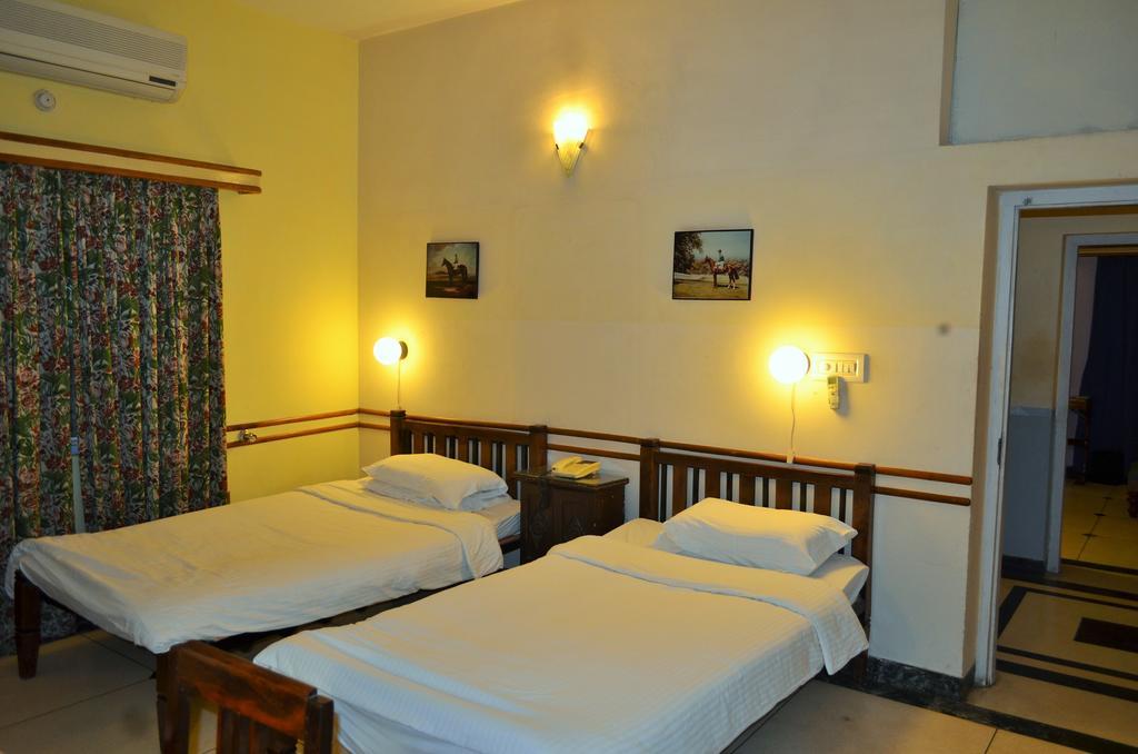 Hotel Inn Season Mahamandir Номер фото