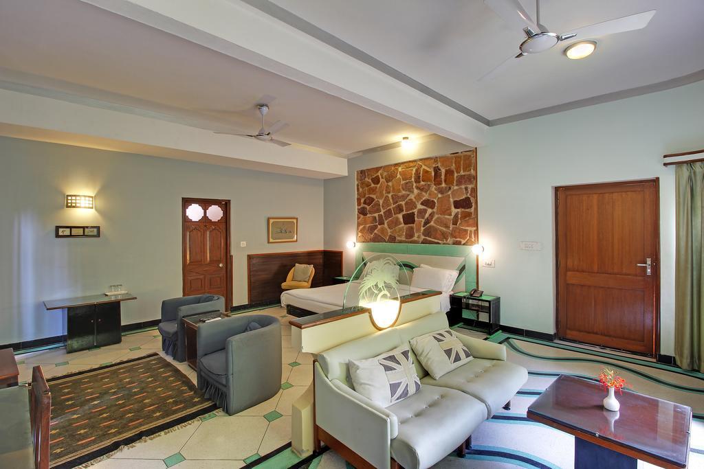 Hotel Inn Season Mahamandir Экстерьер фото