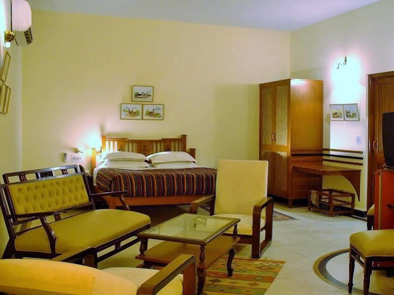 Hotel Inn Season Mahamandir Экстерьер фото